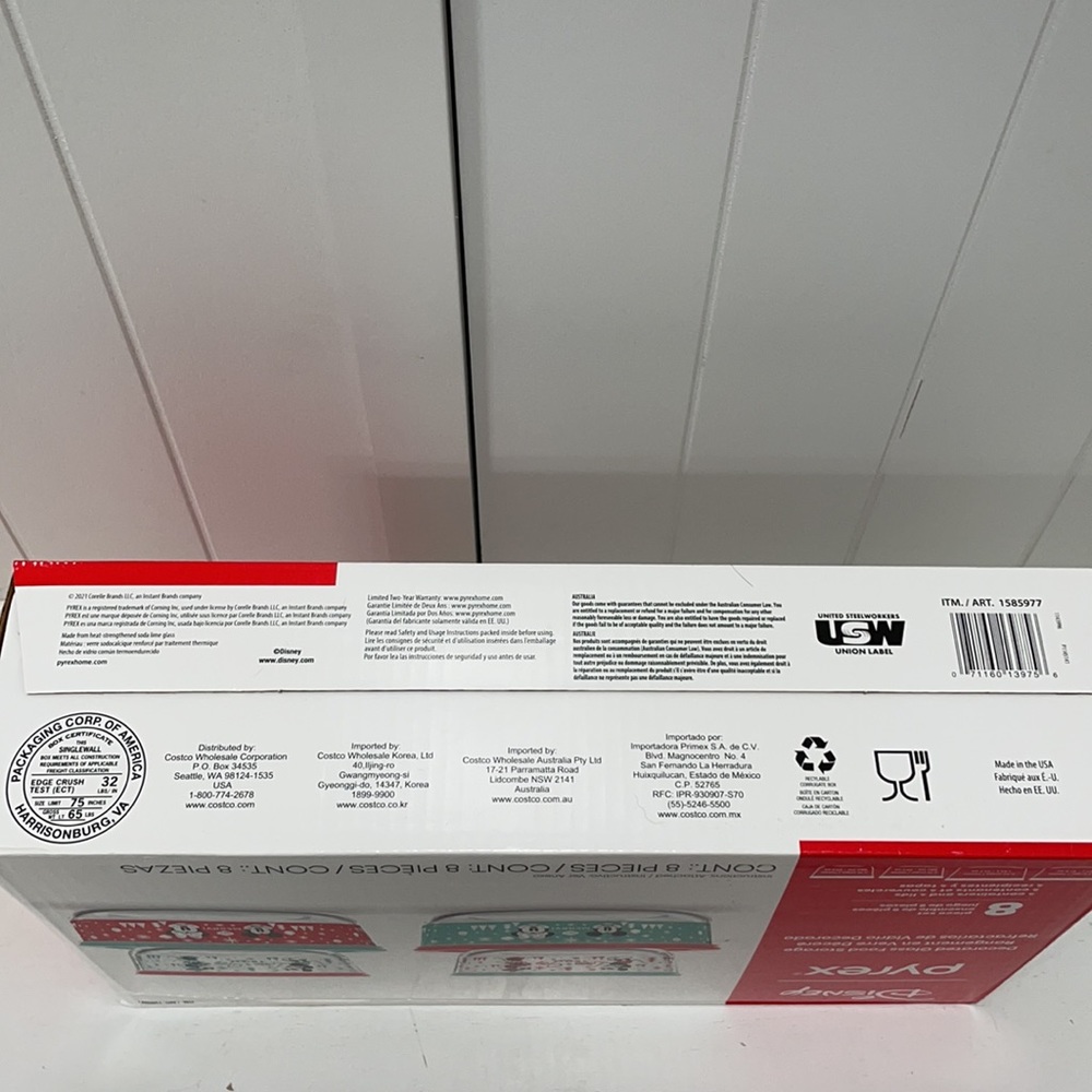 Disney Christmas Pyrex 8 Piece Set - Picture 4 of 6